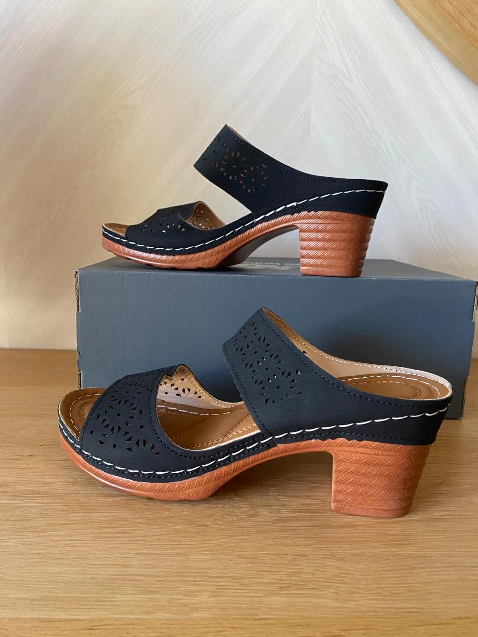 Mules noires ajourées T39 à talon confortable – Élégantes & ultra tendance – photo 4